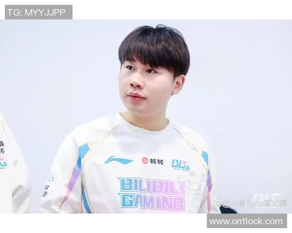 赛后分析:WE与FPX对决中的实力对比与战术解析