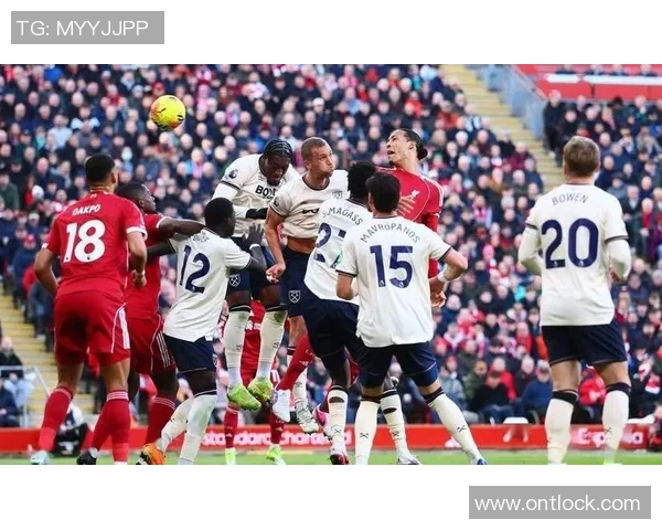 欧联杯经典对决利物浦逆转曼联帽子戏法引爆全场激情