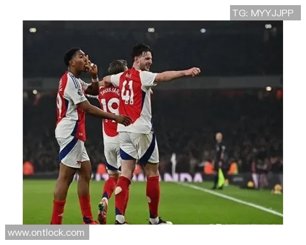 西甲精彩对决拜仁与曼联1比1平局逆转瞬间引发全场欢呼